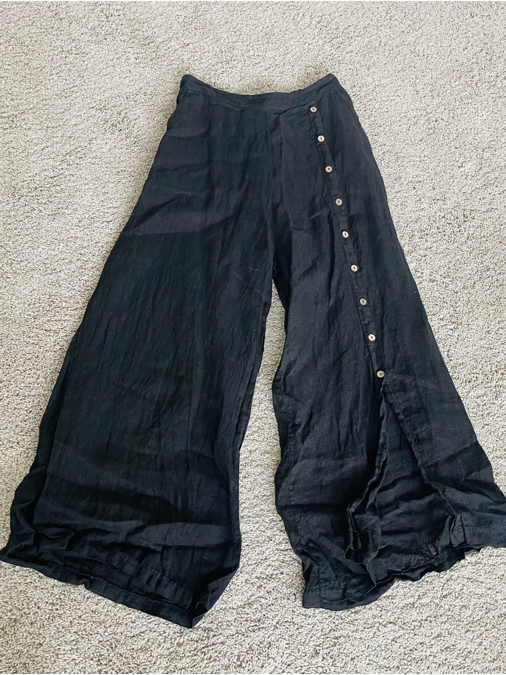 Linen Wide Leg Button-Detail Pants in Black